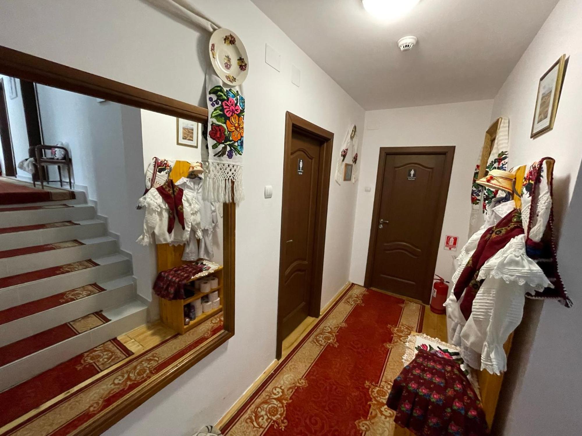 Pensiunea Nituca Moisei Bagian luar foto